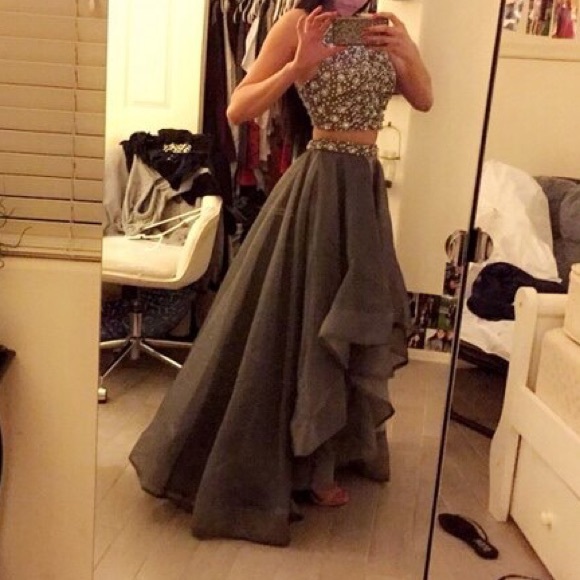 Dress - Picture 2 of 6